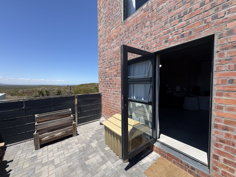 5 Bedroom Property for Sale in Pearl Bay Western Cape